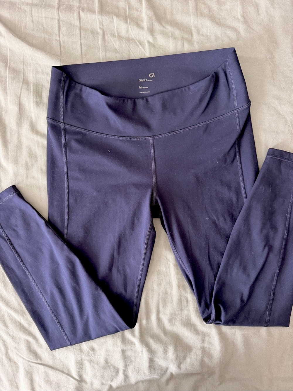 GAP Navy Mid-Rise Maternity Workout Leggings - Women